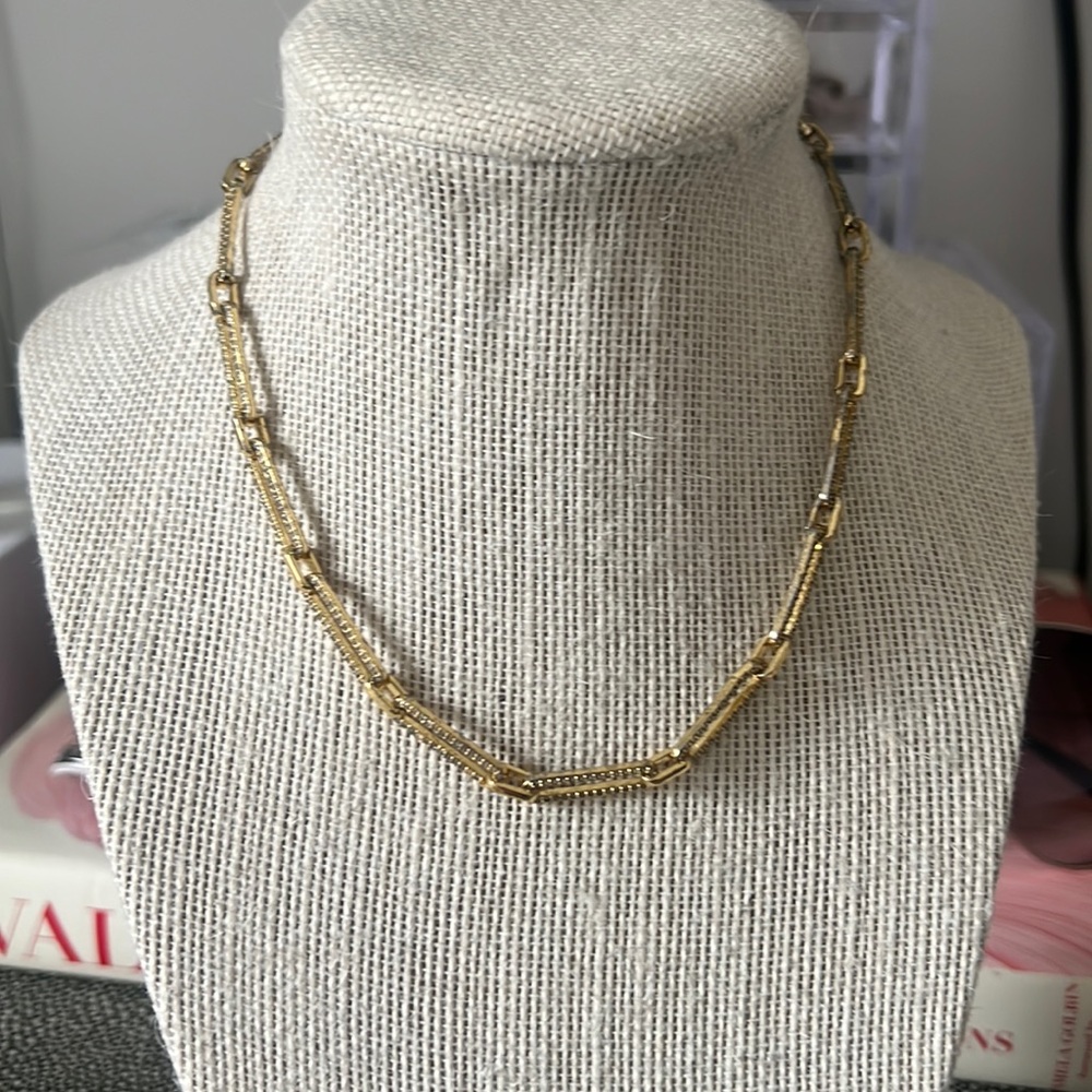 Set of bracelet and necklace
